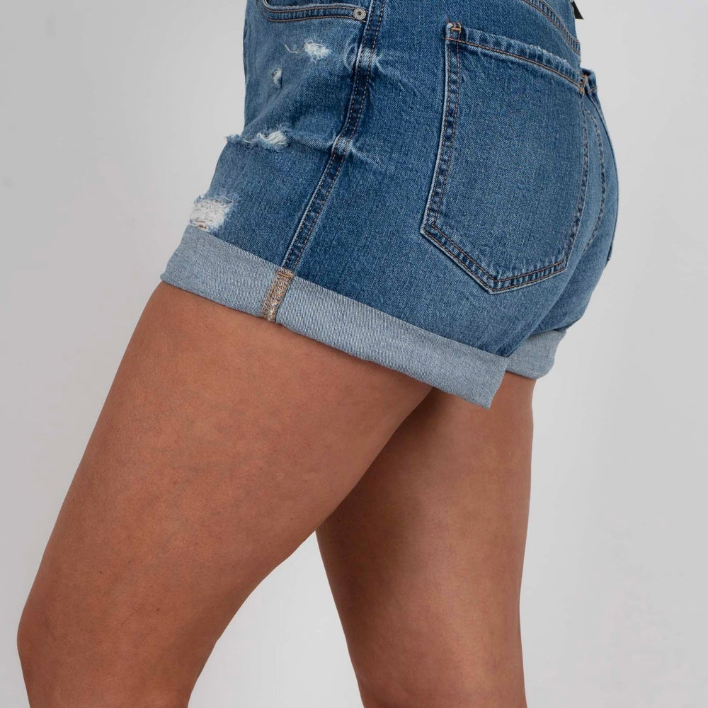 Olivia Ultra High Rise Mom Shorts (Medium Denim)