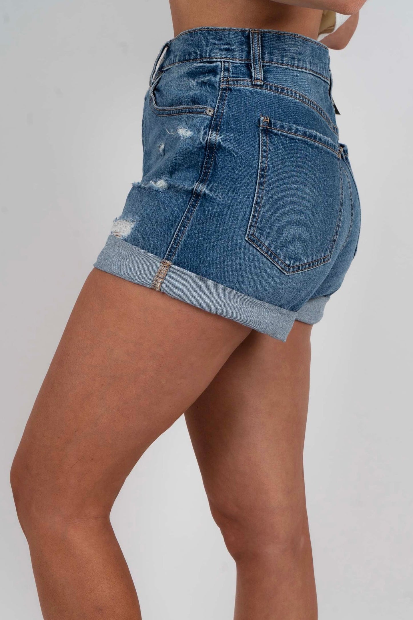 Olivia Ultra High Rise Mom Shorts (Medium Denim)