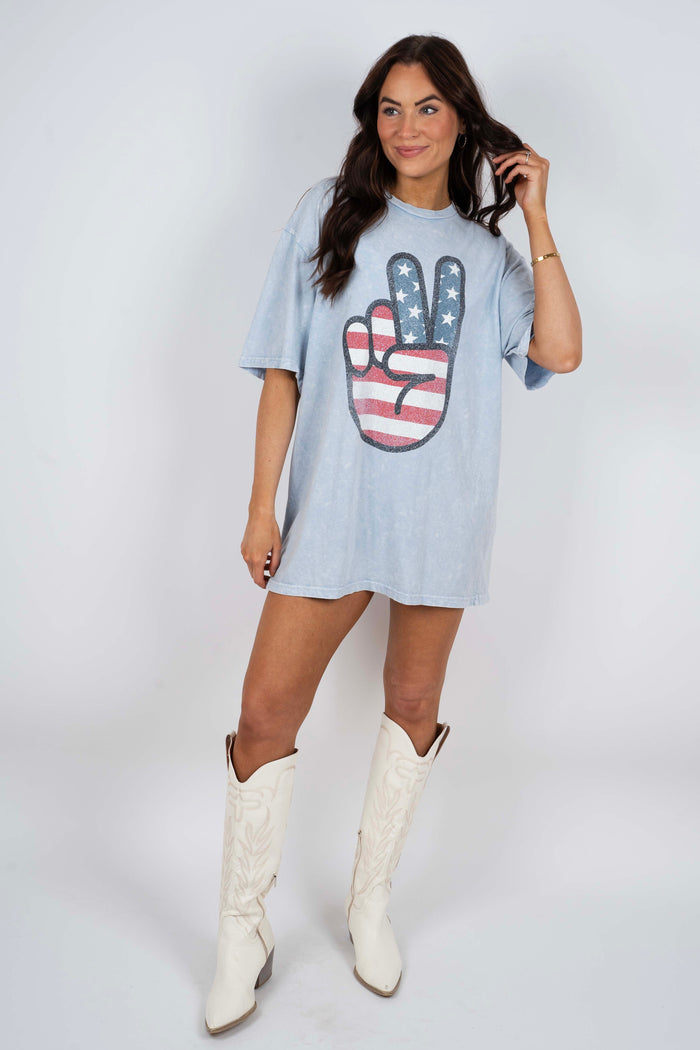 American Peace Hand Sign Graphic Tee