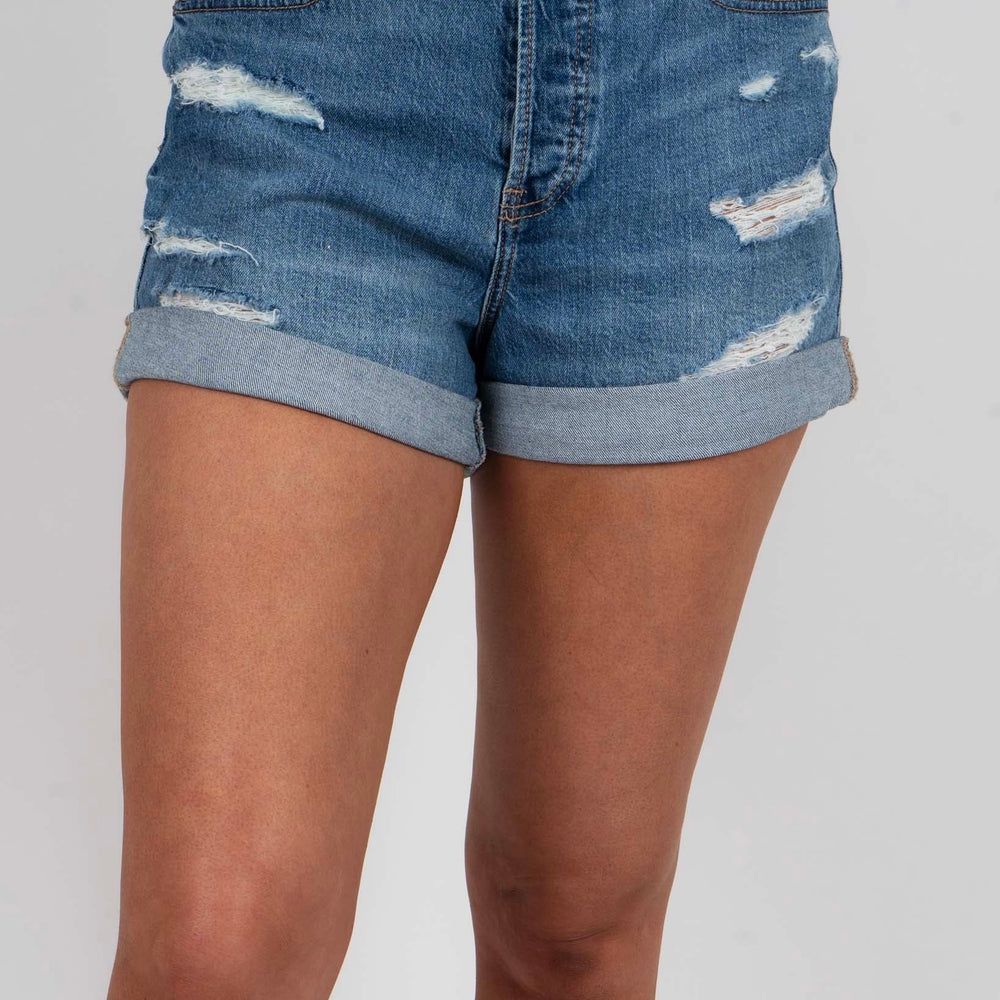 Olivia Ultra High Rise Mom Shorts (Medium Denim)