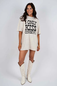 I Only Kiss Cowboys Tee (Off White)
