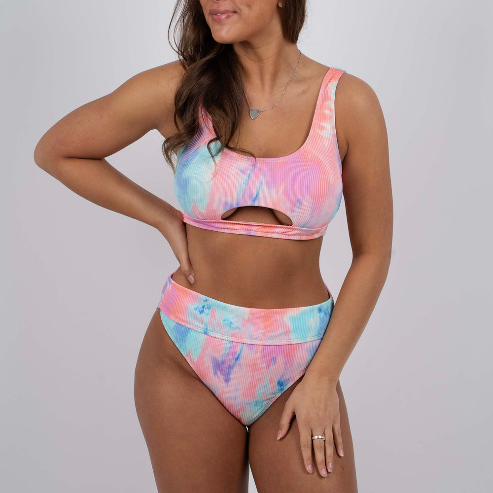 
                      
                        Feel The Sunshine Swimsuit Top (Pink Tie Dye)
                      
                    