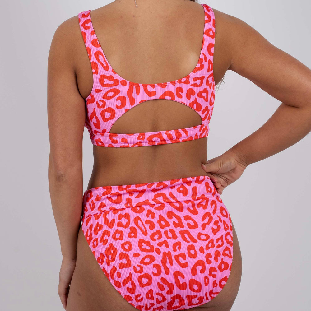 
                      
                        Feel The Sunshine Swimsuit Top (Pink Leopard)
                      
                    