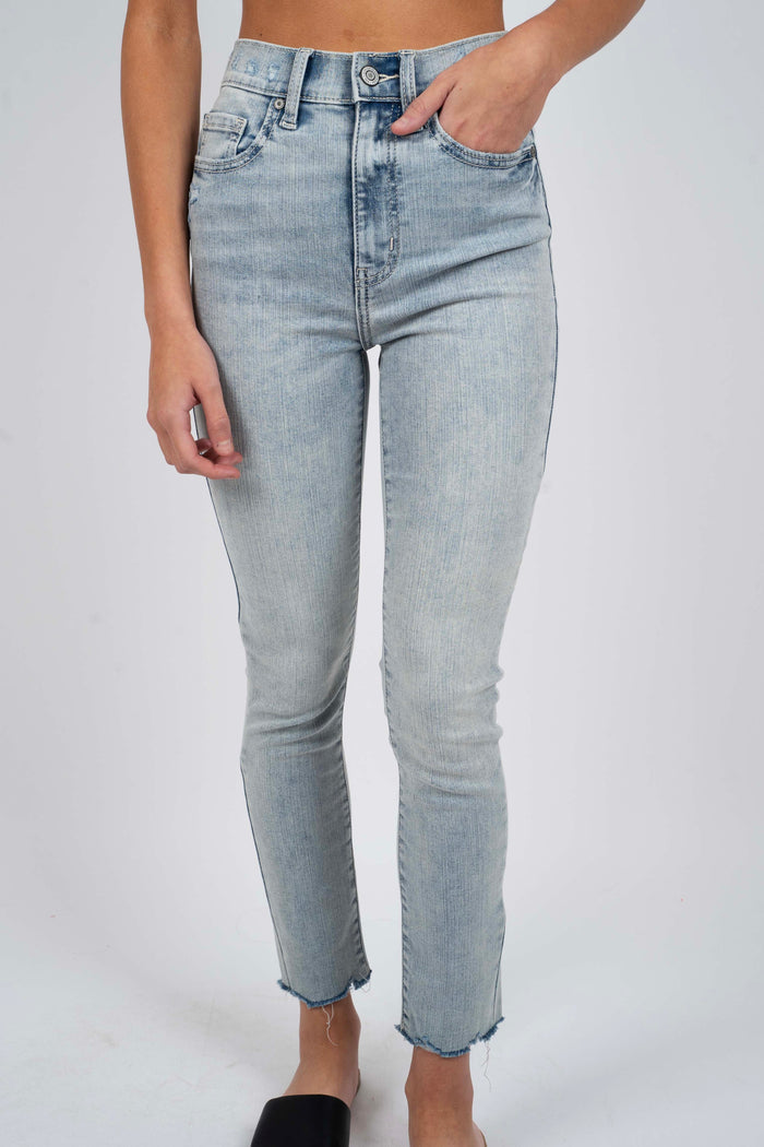 Bella Super High Rise Skinny Crop Jeans (Second Act)