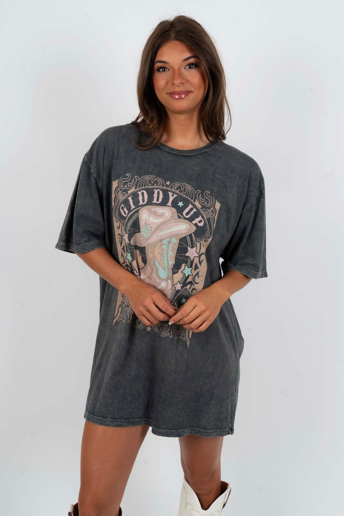 Giddy Up Cowgirl Graphic Tee