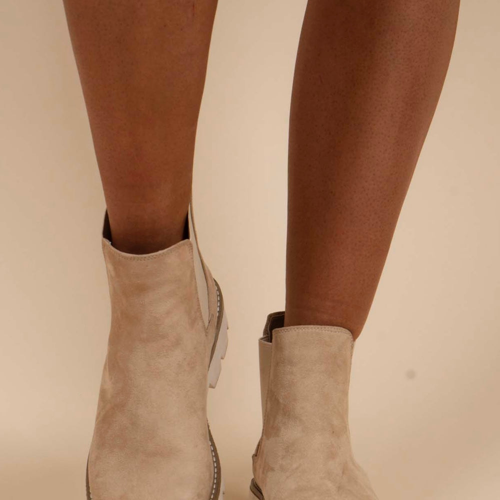 Chinese Laundry Piper Boots (Cream)