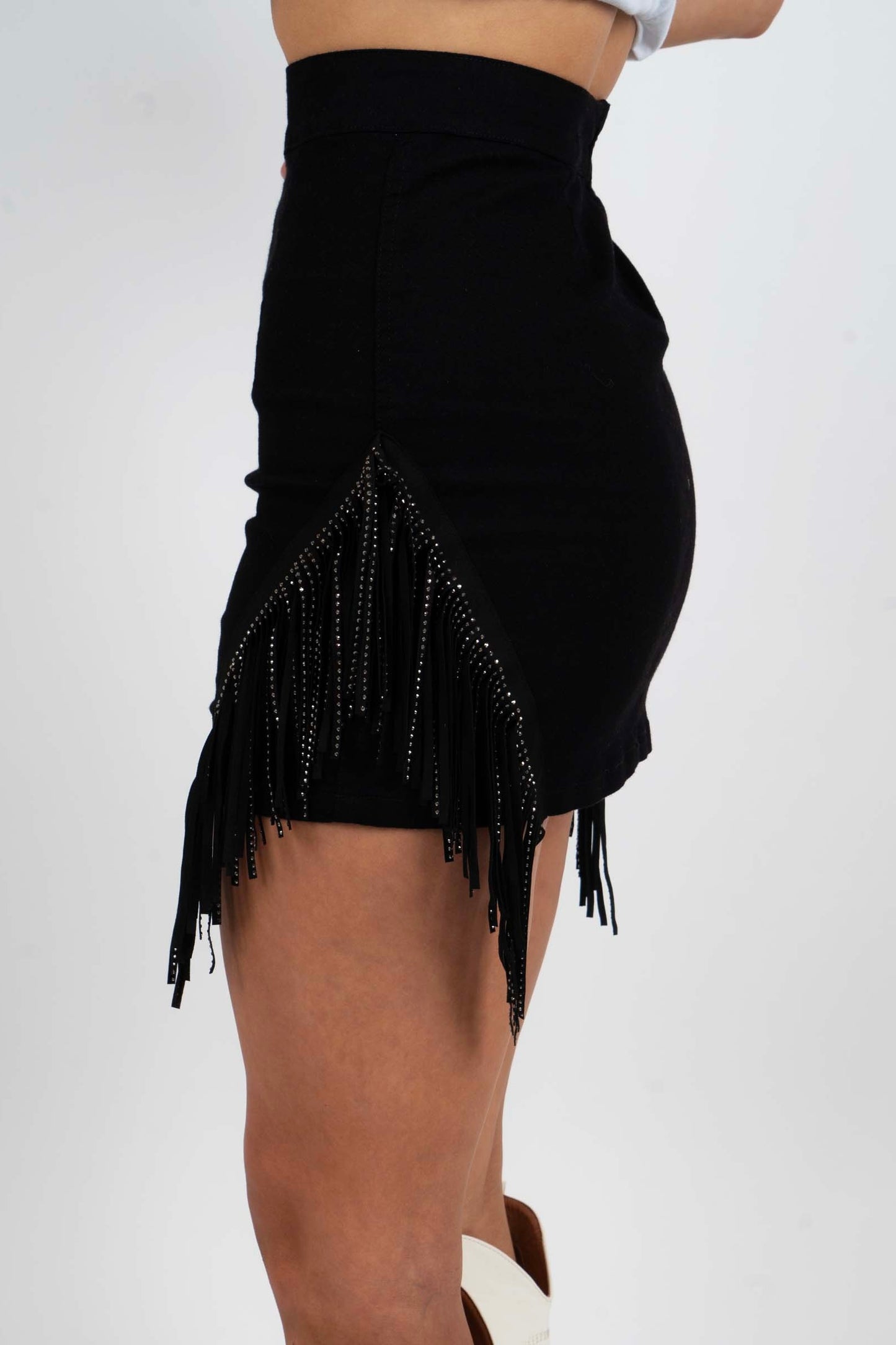 Emerging Love Skirt (Black)