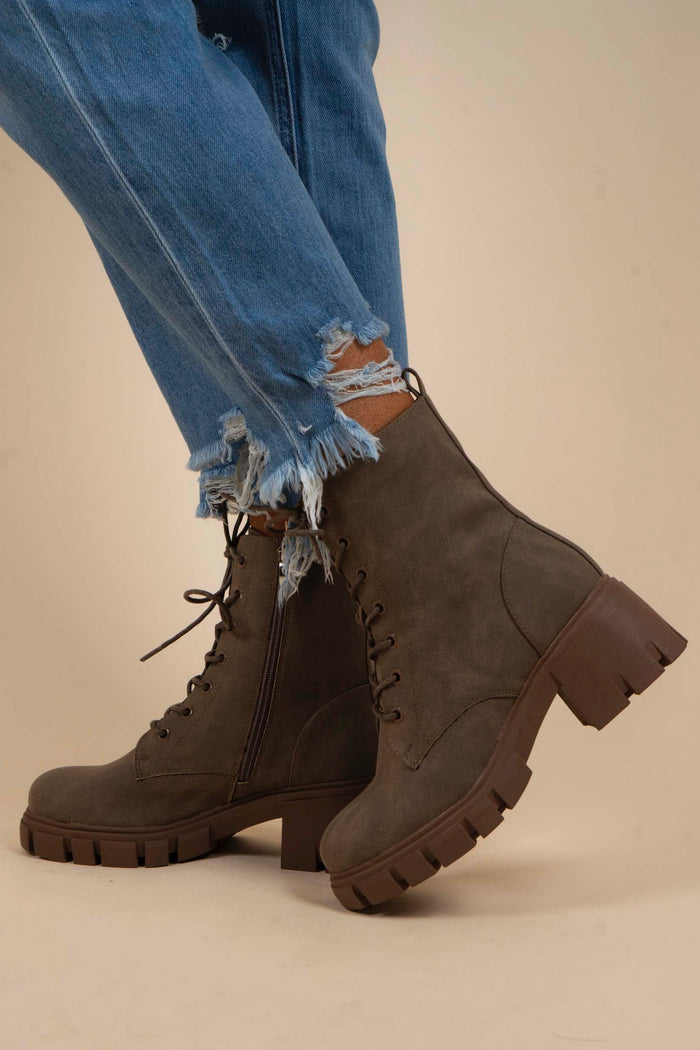 Dirty Laundry Newz Boots (Taupe)