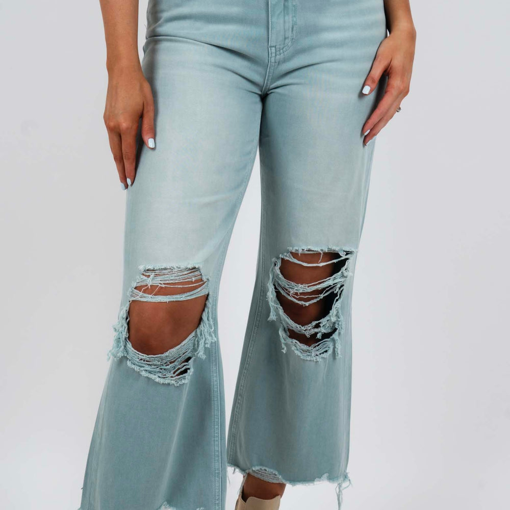 Fun & Free Cropped Jeans (Cloud Blue)